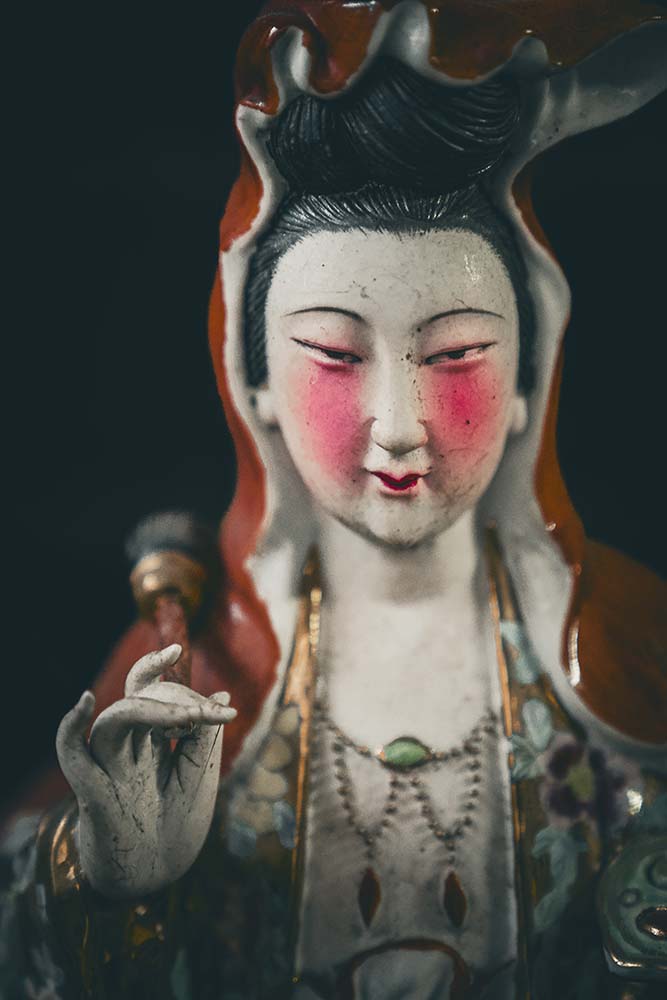 Compassionate Kwun Yum, Palace of water and moon